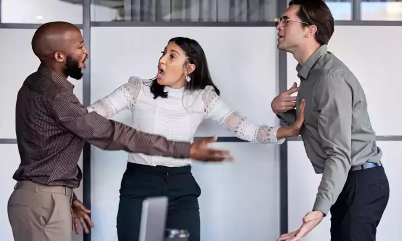 Conflicten op de werkvloer: voorkom verzuim en ontslag