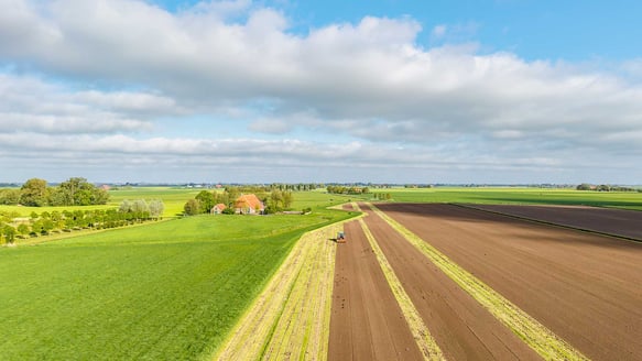 Luchtfoto akker in Nederland