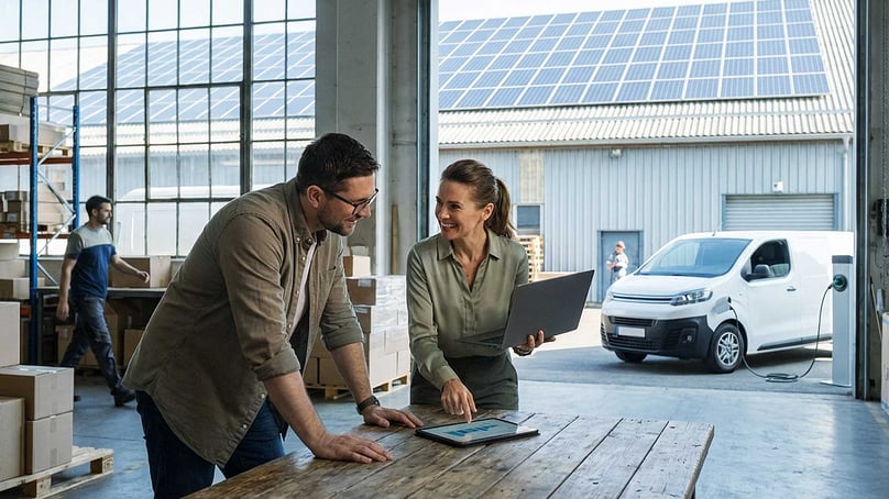 Flynth-adviseur-ondersteunt-ondernemer-in-het-nemen-van-een-beslissing